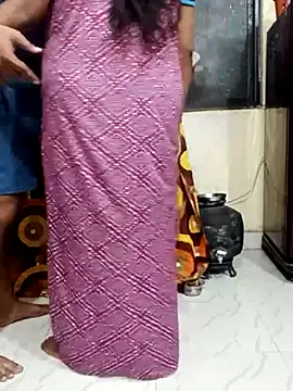 Snapshot of _Hot-Couple chatting on 03/03/25, 08:11 Hot-Couple online show from 03/03/25, 08:11