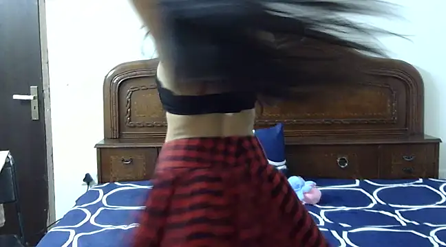 Snapshot of AniHeart chatting on 01/21/25, 02:22 AniHeart online show from 01/21/25, 02:22