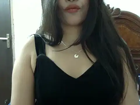 Snapshot of AniHeart chatting on 01/23/25, 12:46 AniHeart online show from 01/23/25, 12:46