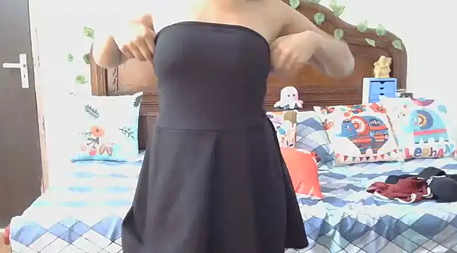 Snapshot of AniHeart chatting on 03/07/25, 07:52 AniHeart online show from 03/07/25, 07:52