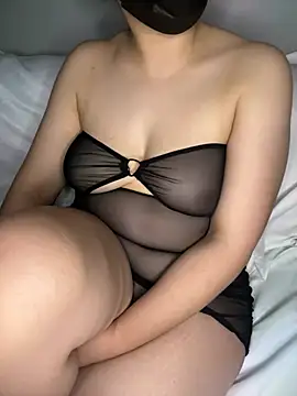 Gamzemm8888 online show from 02/12/25, 09:33