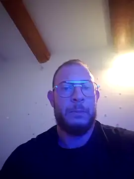 jourdinio13 online show from 10/04/25, 05:11