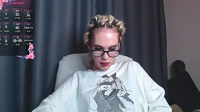 Snapshot of Cassie_Bae chatting on 01/08/25, 07:56 Cassie Bae online show from 01/08/25, 07:56