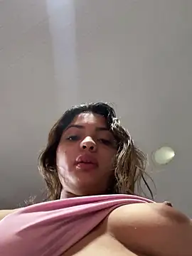 Nicollygriu online show from 06/03/26, 02:44