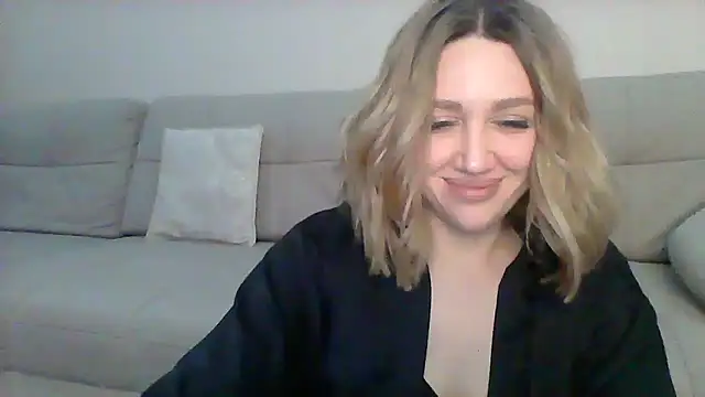 VickyLove047 online show from 02/15/25, 09:26