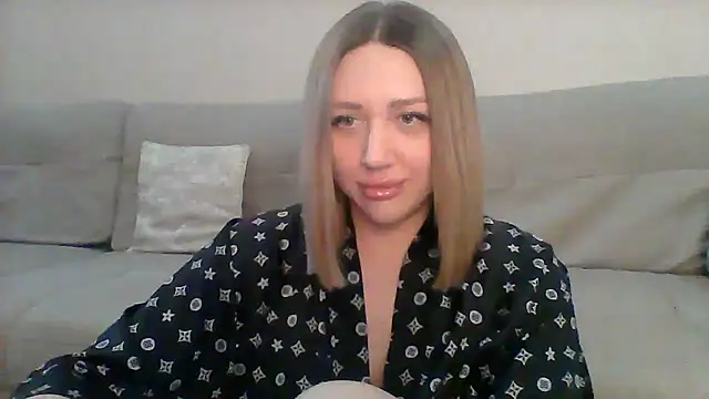 VickyLove047 online show from 03/10/25, 08:04