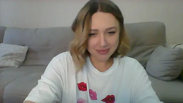 VickyLove047 online show from 03/19/25, 06:14