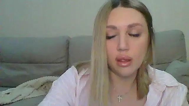 VickyLove047 online show from 09/15/25, 05:51