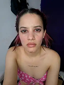 Snapshot of franchezkavegaaa chatting on 02/06/25, 05:40 franchezkavegaaa online show from 02/06/25, 05:40