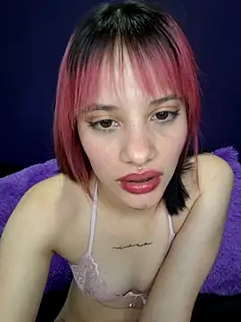 Snapshot of franchezkavegaaa chatting on 02/14/25, 05:36 franchezkavegaaa online show from 02/14/25, 05:36