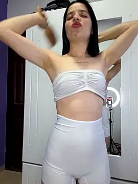 Snapshot of franchezkavegaaa chatting on 03/21/25, 02:07 franchezkavegaaa online show from 03/21/25, 02:07