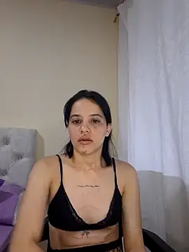 Snapshot of franchezkavegaaa chatting on 10/07/25, 12:02 franchezkavegaaa online show from 10/07/25, 12:02