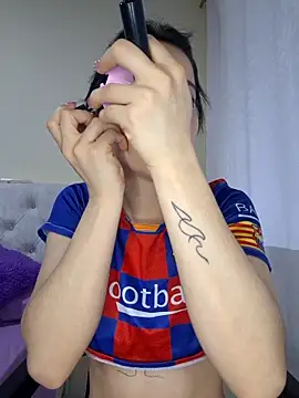 Snapshot of franchezkavegaaa chatting on 10/12/25, 12:04 franchezkavegaaa online show from 10/12/25, 12:04