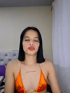 Snapshot of franchezkavegaaa chatting on 10/14/25, 12:06 franchezkavegaaa online show from 10/14/25, 12:06