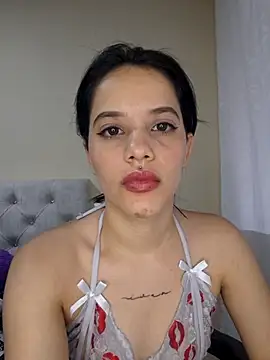 Snapshot of franchezkavegaaa chatting on 10/18/25, 12:28 franchezkavegaaa online show from 10/18/25, 12:28