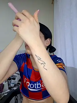 Snapshot of franchezkavegaaa chatting on 10/26/25, 12:00 franchezkavegaaa online show from 10/26/25, 12:00