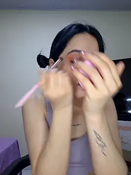 Snapshot of franchezkavegaaa chatting on 11/13/25, 12:15 franchezkavegaaa online show from 11/13/25, 12:15