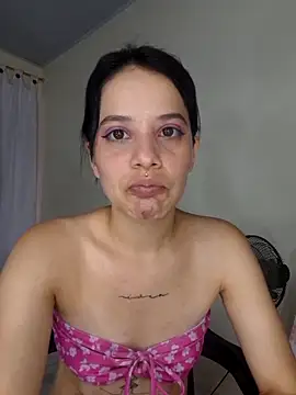 Snapshot of franchezkavegaaa chatting on 03/11/26, 12:33 franchezkavegaaa online show from 03/11/26, 12:33