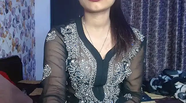 Baby Zahira online show from 02/17/25, 11:42