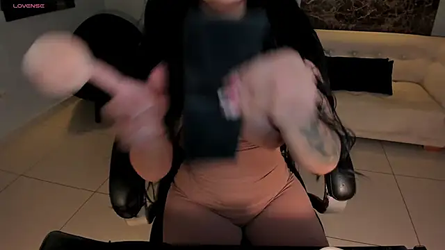 FernandaX1 online show from 12/05/25, 10:24