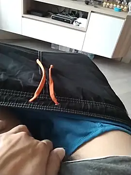 Dannydy2015 online show from 10/11/25, 02:22