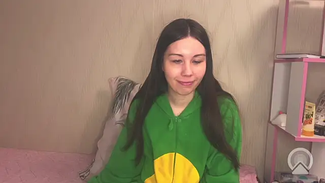 pink pikachu  online show from 05/02/26, 08:58
