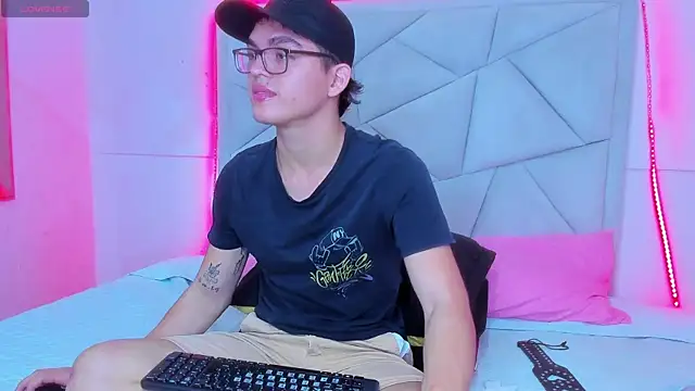 Snapshot of JACK_BLOSSOM_ chatting on 01/07/25, 11:58 JACK BLOSSOM online show from 01/07/25, 11:58