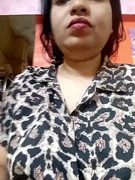 sunita-doll online show from 12/18/25, 01:44