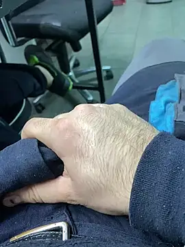 Snapshot of Sert_Lolitx chatting on 01/04/25, 06:19 Sert Lolitx online show from 01/04/25, 06:19