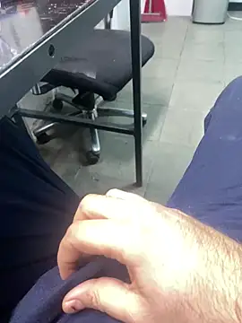 Snapshot of Sert_Lolitx chatting on 01/06/25, 05:38 Sert Lolitx online show from 01/06/25, 05:38