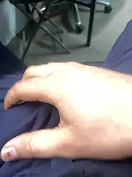 Snapshot of Sert_Lolitx chatting on 01/10/25, 12:04 Sert Lolitx online show from 01/10/25, 12:04