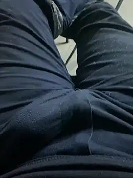 Snapshot of Sert_Lolitx chatting on 01/11/25, 11:02 Sert Lolitx online show from 01/11/25, 11:02