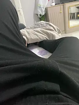 Snapshot of Sert_Lolitx chatting on 01/12/25, 11:39 Sert Lolitx online show from 01/12/25, 11:39