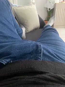 Snapshot of Sert_Lolitx chatting on 02/24/25, 08:38 Sert Lolitx online show from 02/24/25, 08:38