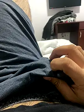 Snapshot of Sert_Lolitx chatting on 09/29/25, 04:45 Sert Lolitx online show from 09/29/25, 04:45