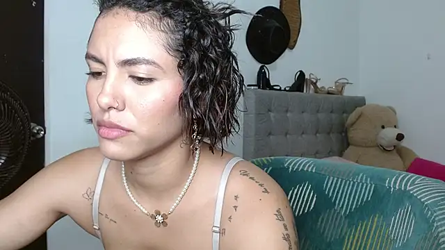 Snapshot of Sexy_Lia_ chatting on 05/22/26, 03:35 Sexy Lia online show from 05/22/26, 03:35