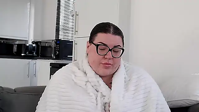 StrawberrySexx online show from 12/15/24, 01:32