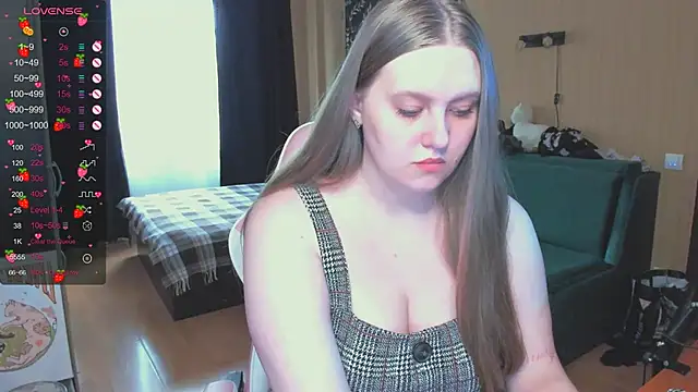 Alice Dreamgirl  online show from 11/04/25, 10:36