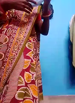 Hot-Manshi2 online show from 12/17/24, 12:54