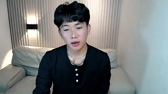 dangerzone0122 online show from 10/05/25, 05:44