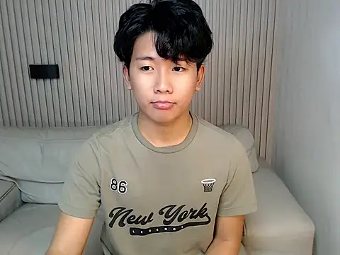 dangerzone0122 online show from 04/18/26, 05:06