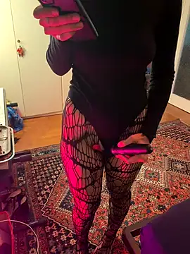 littlewitchxoxo online show from 10/26/25, 07:47