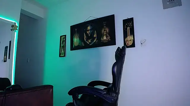 NikolSexyHot online show from 05/13/26, 07:33