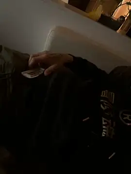 Snapshot of Fuss04 chatting on 11/09/25, 04:16 Fuss04 online show from 11/09/25, 04:16