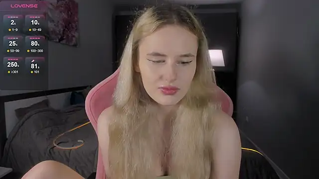 Snapshot of Molly_Toads chatting on 01/20/25, 06:10 Molly Toads online show from 01/20/25, 06:10