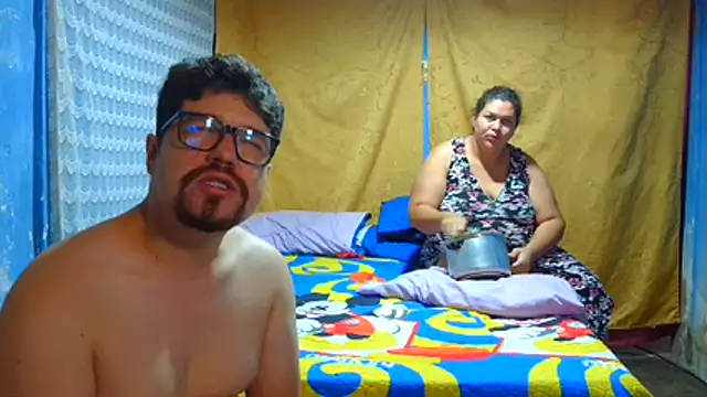 Snapshot of pecadodulce123 chatting on 06/11/26, 03:32 pecadodulce123 online show from 06/11/26, 03:32