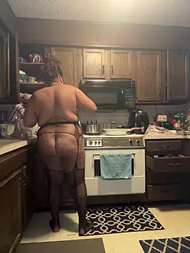 InterRacialFacial7296 online show from 12/14/25, 11:04