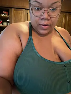 InterRacialFacial7296 online show from 06/21/26, 12:41