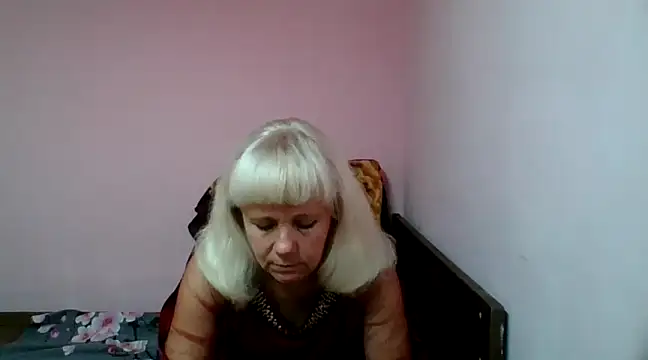 sakura blonde online show from 02/02/25, 09:23