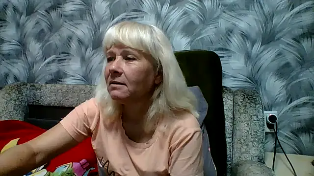 sakura blonde online show from 10/31/25, 06:14